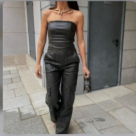 ZARA NEW WOMAN FAUX LEATHER JUMPSUIT MULTIPLE POCKETS - Picture 1 of 11
